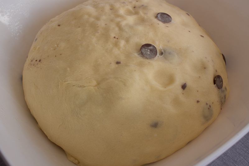 Pâte à briochettes après la levée