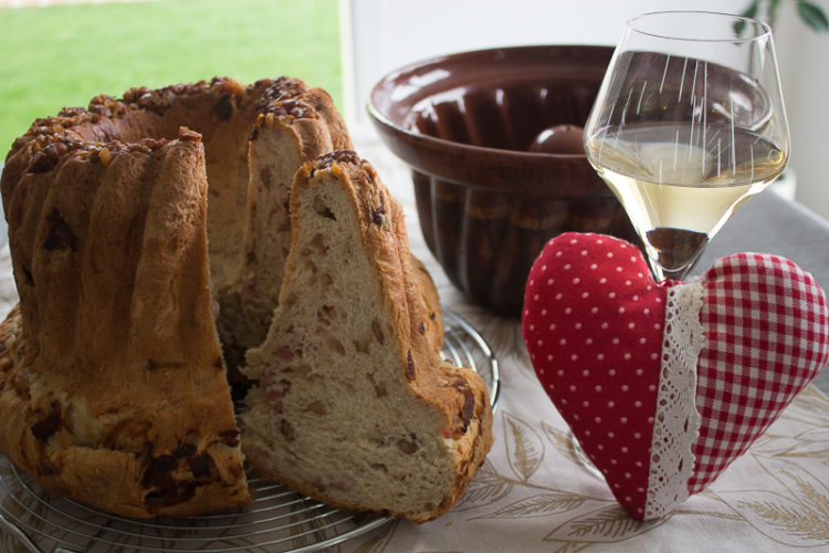 Le kougelhopf salé à l'heure de l'apéritif